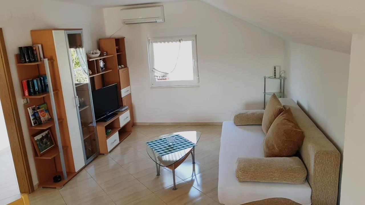Apartment Mary ซูโกชัน ภายนอก รูปภาพ